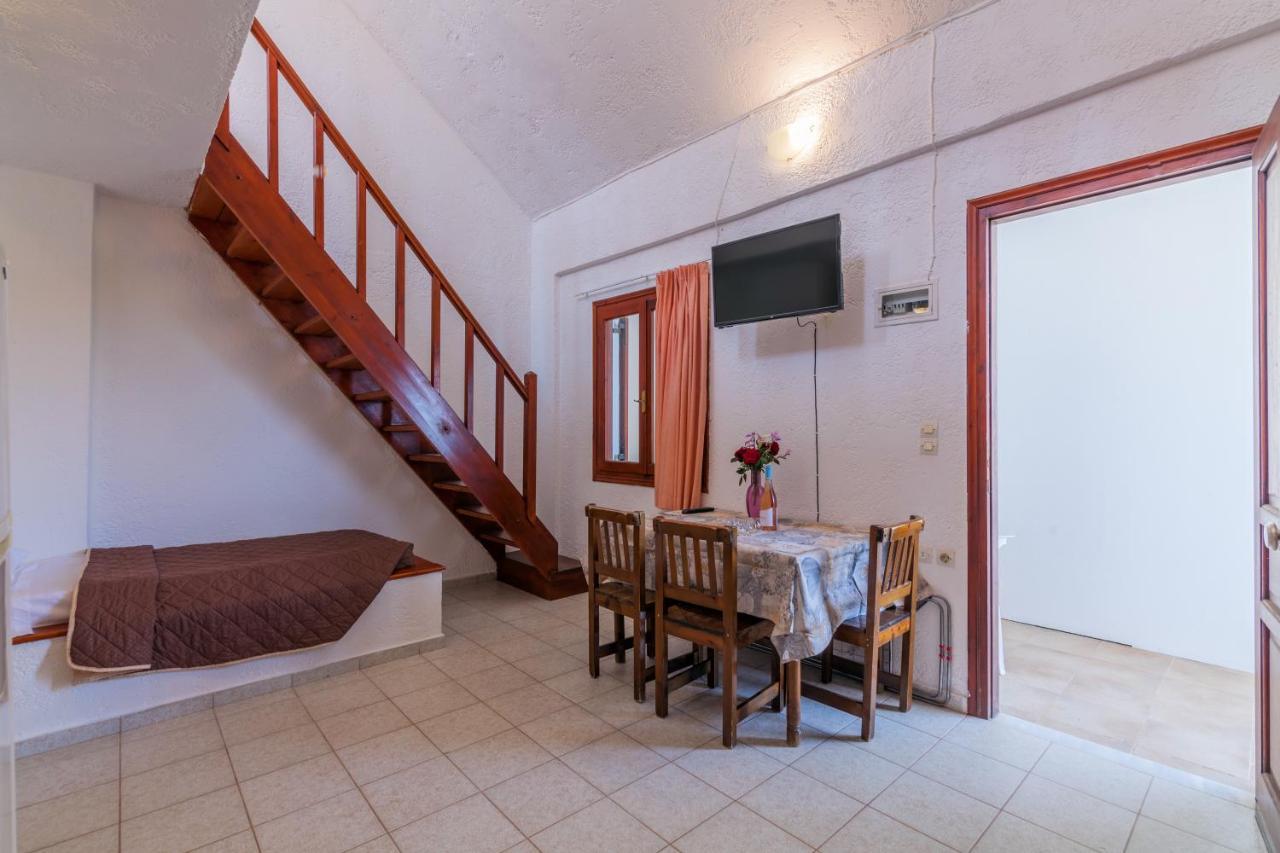 Anatoli Lygaria Apartments On The Beach リガリア エクステリア 写真